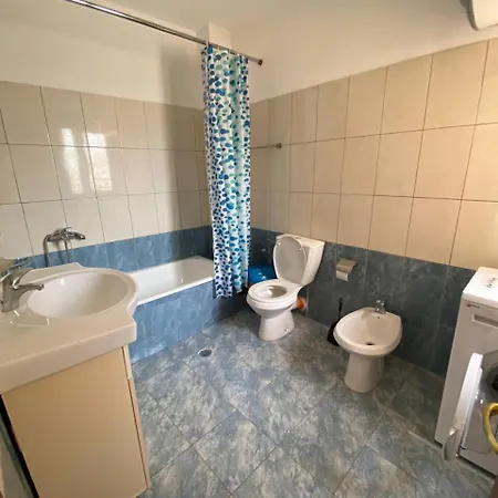 Xhelili Apartament Apartment Sarande